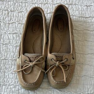 Women’s Sperry size 8.5 see pics for wear